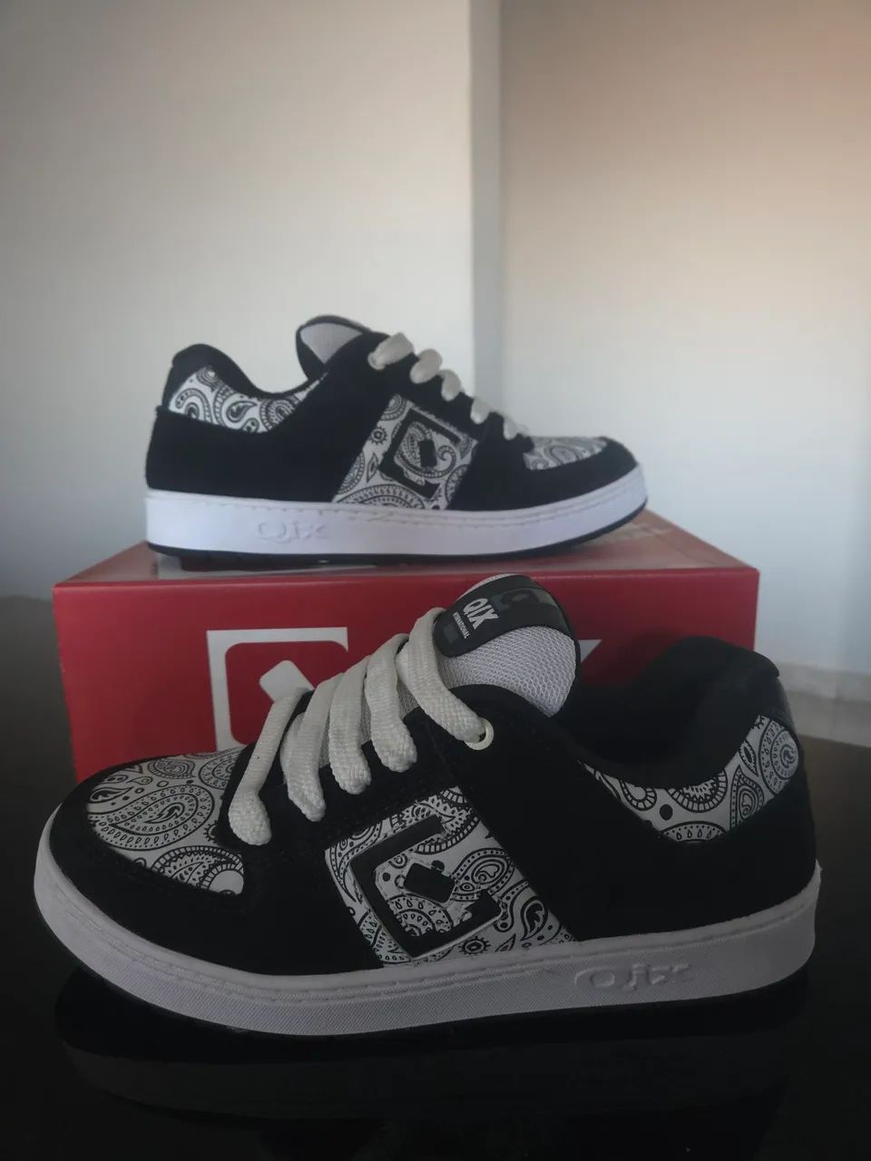 Tênis Qix 90's OG Branco e Preto