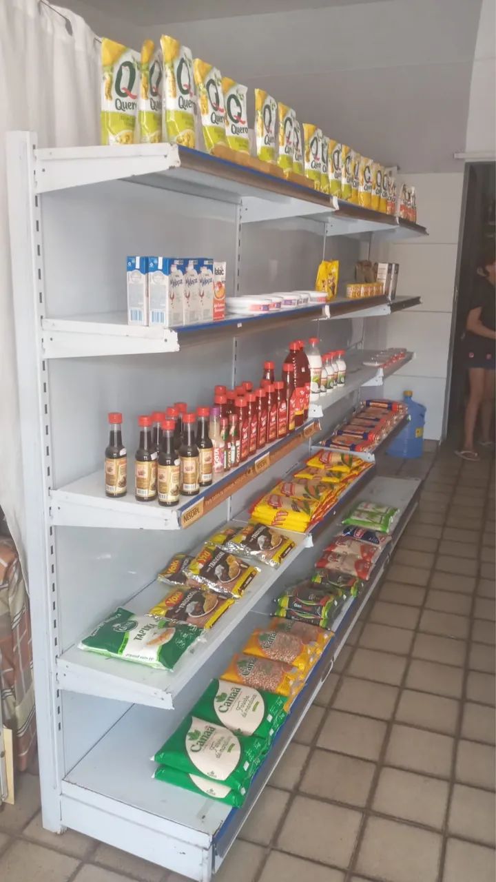 Vendo prateleira, balcão e vários matérias para mercadinho!  Valor a combinar - Foto 5