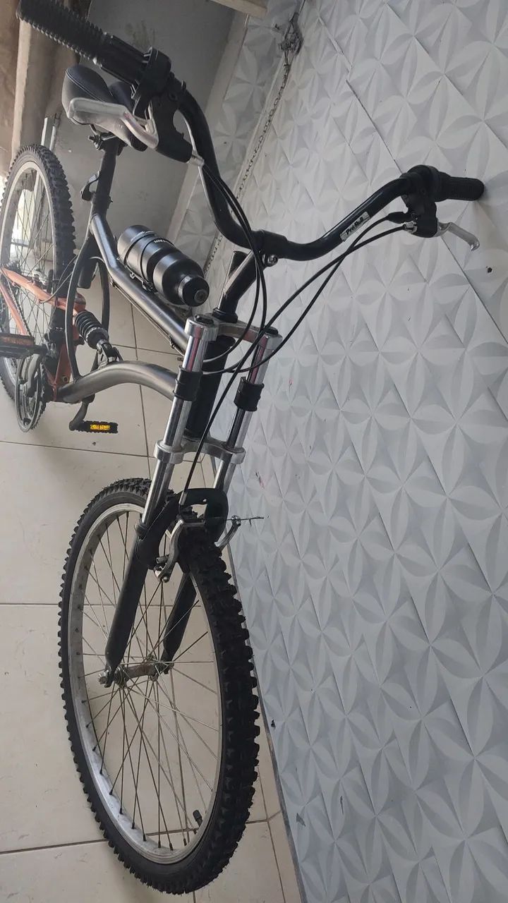 Bicicleta semi nova, aro 29