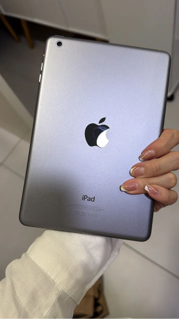 Ipad mini 2 novinho 450,00