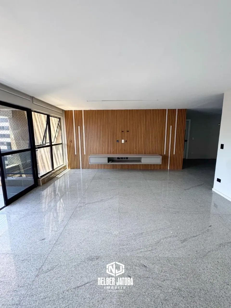 Cobertura Duplex | Edf. Ônix | 330m² | 3 Suítes - Foto 2