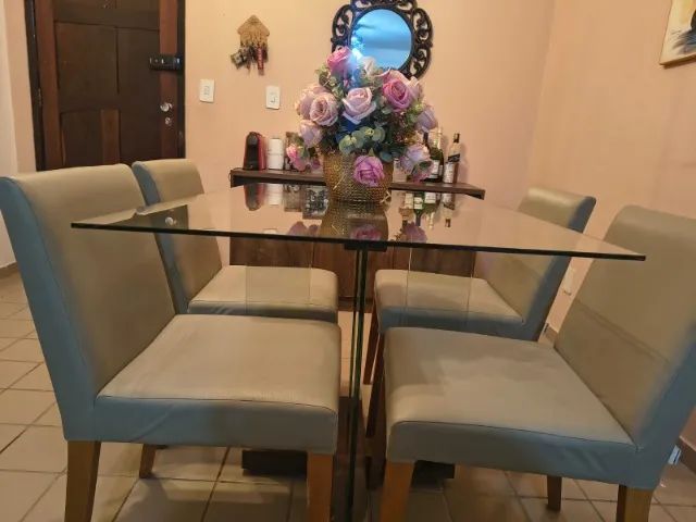 Mesa de Jantar Jacaúna, retangular 120X80 cm. Acompanha 4 cadeiras 498181836186603522