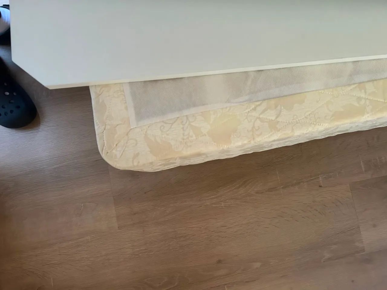 Vendo cama box e colchão 