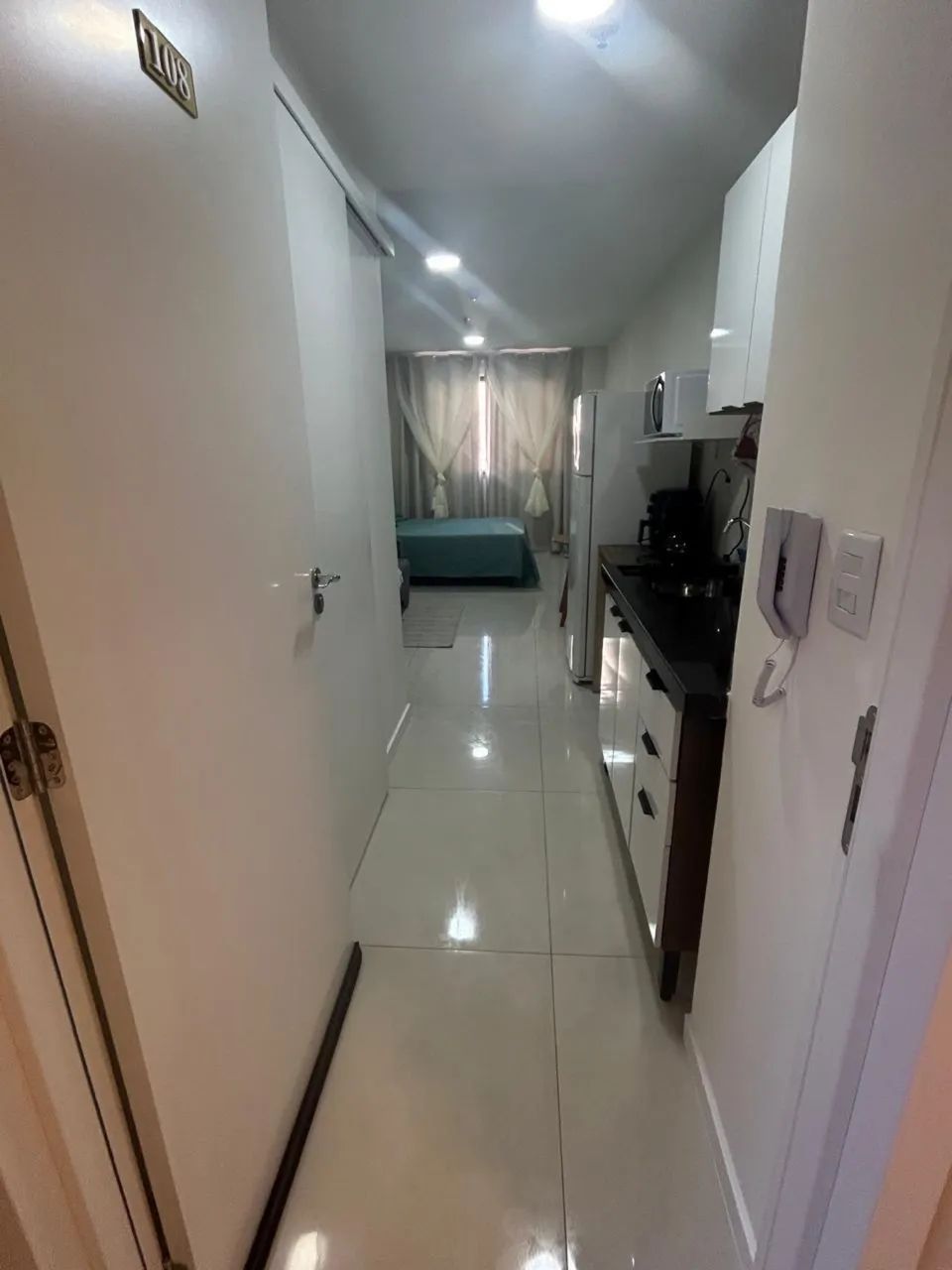Flat Jardim Amália mobiliado, com eletros , ar . Completíssimo!  - Foto 5