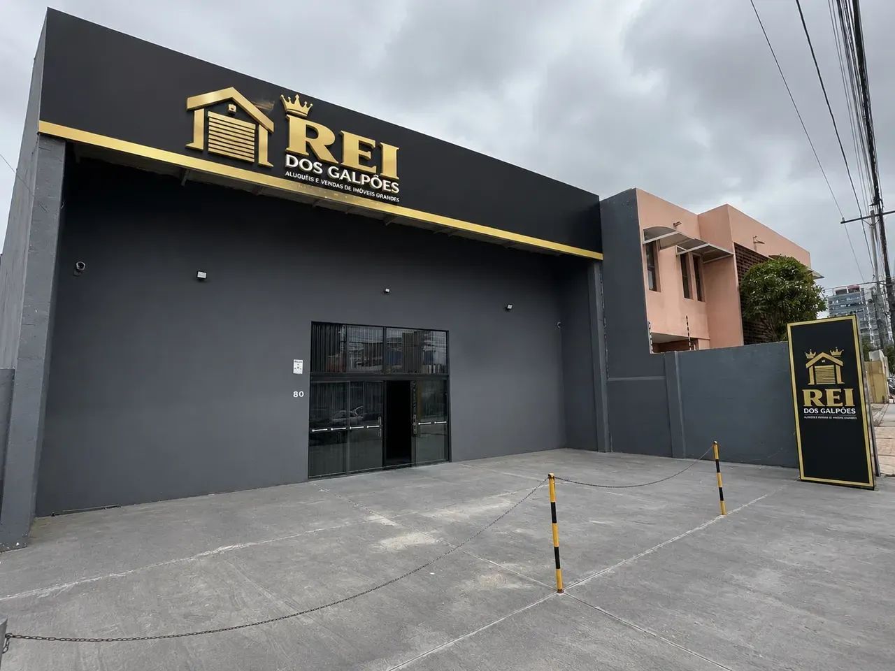 ALUGO GALPÃO COMERCIAL  BAIRRO DO FAROL