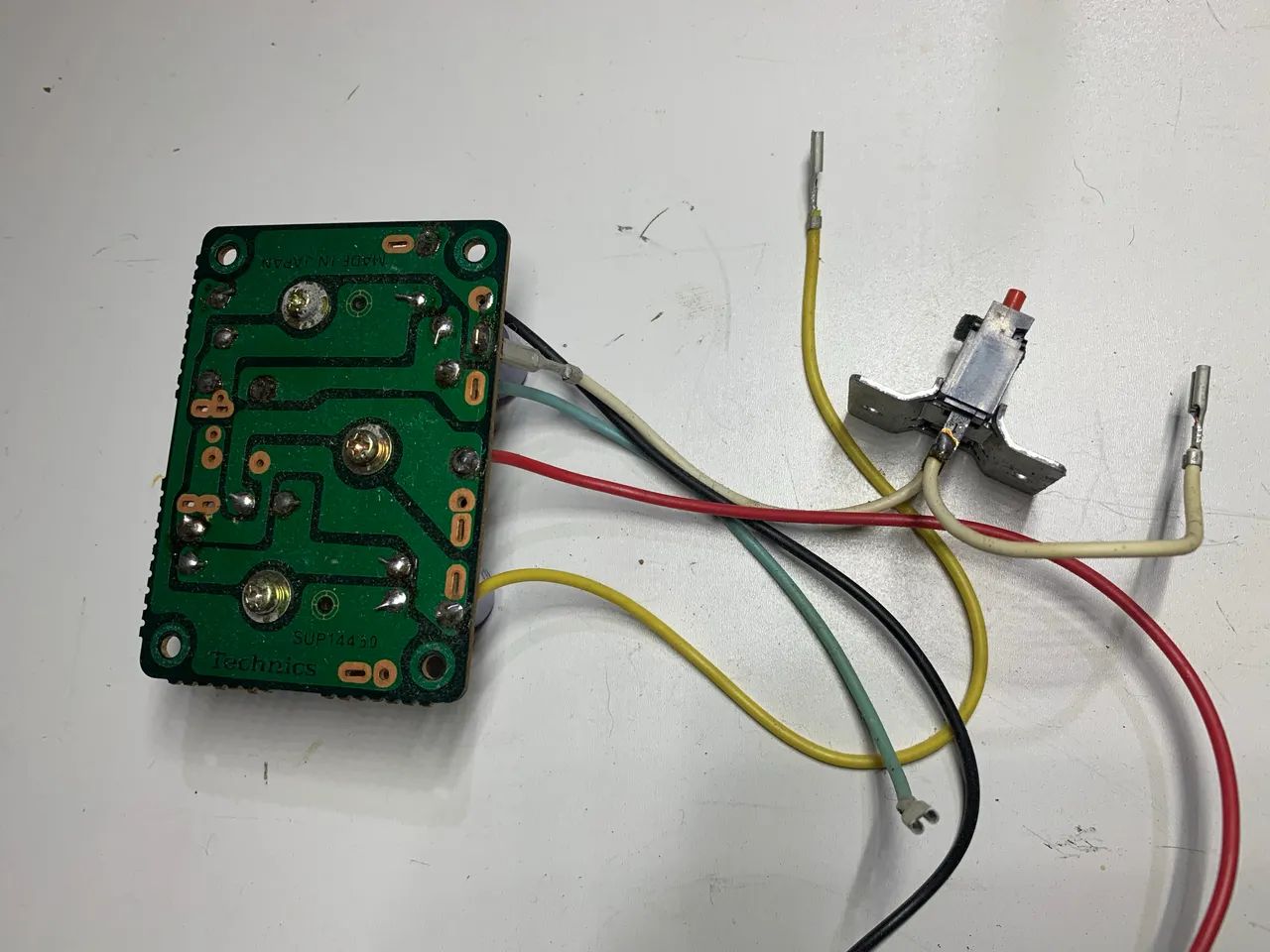 Divisor de frequência caixa Technics SB-F2
