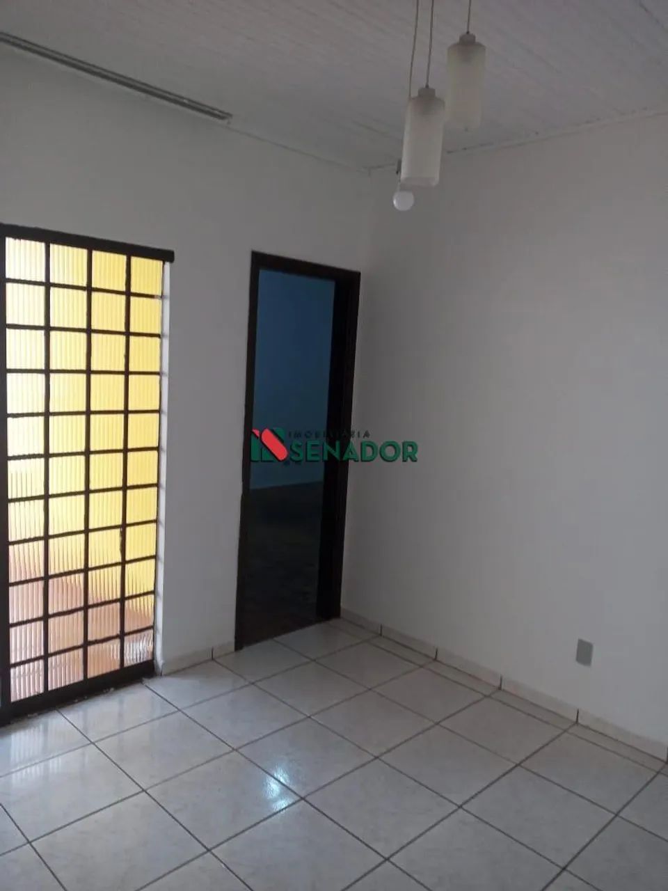 Casa para alugar em Londrina, Cambará, com 2 quartos, com 60 m² - Foto 3