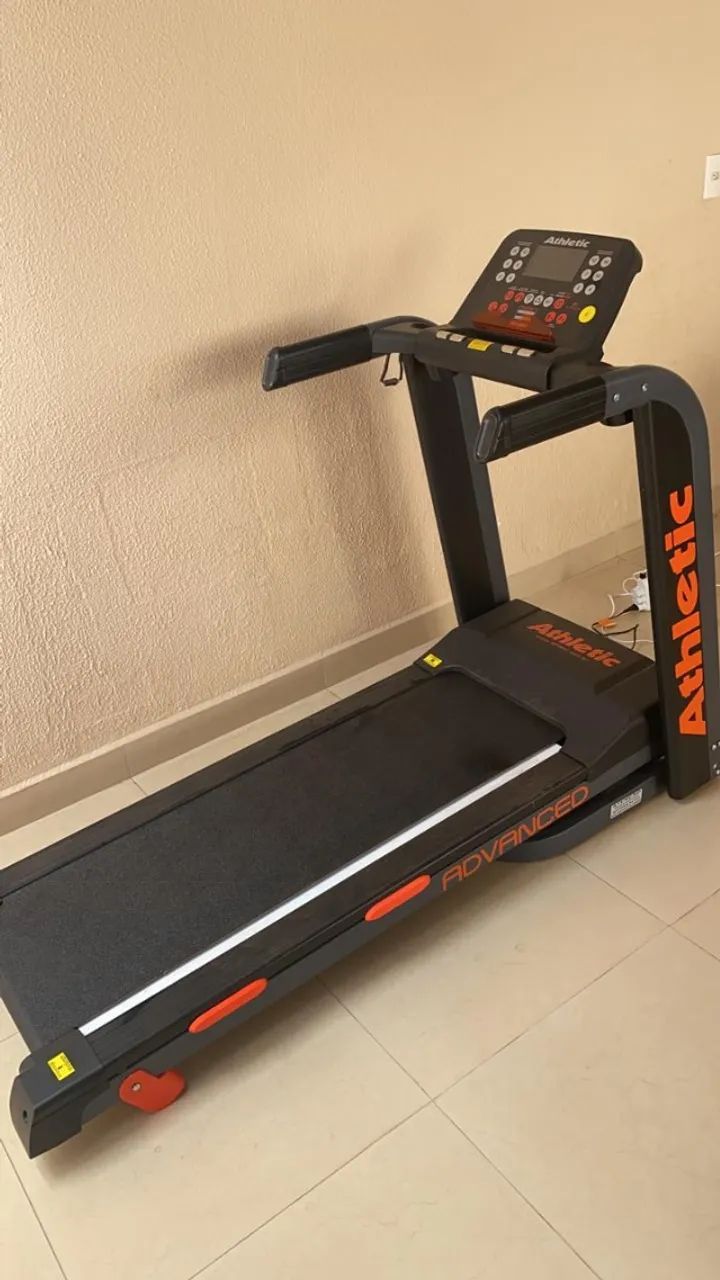 Esteira Athletic Advanced 16 km/h - Dobrável - Uso muito pouco