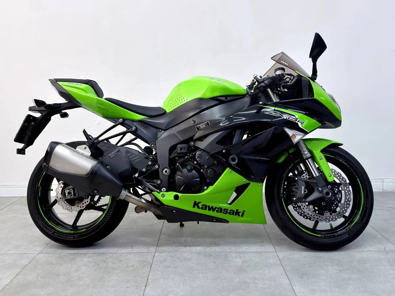 写真 W Kawasaki Zx-6r 600cc 2012 - 1520834463 | OLX