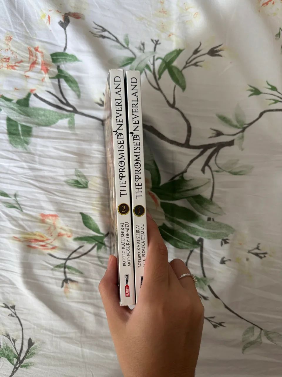 Mangás The Promised Neverland - Foto 3