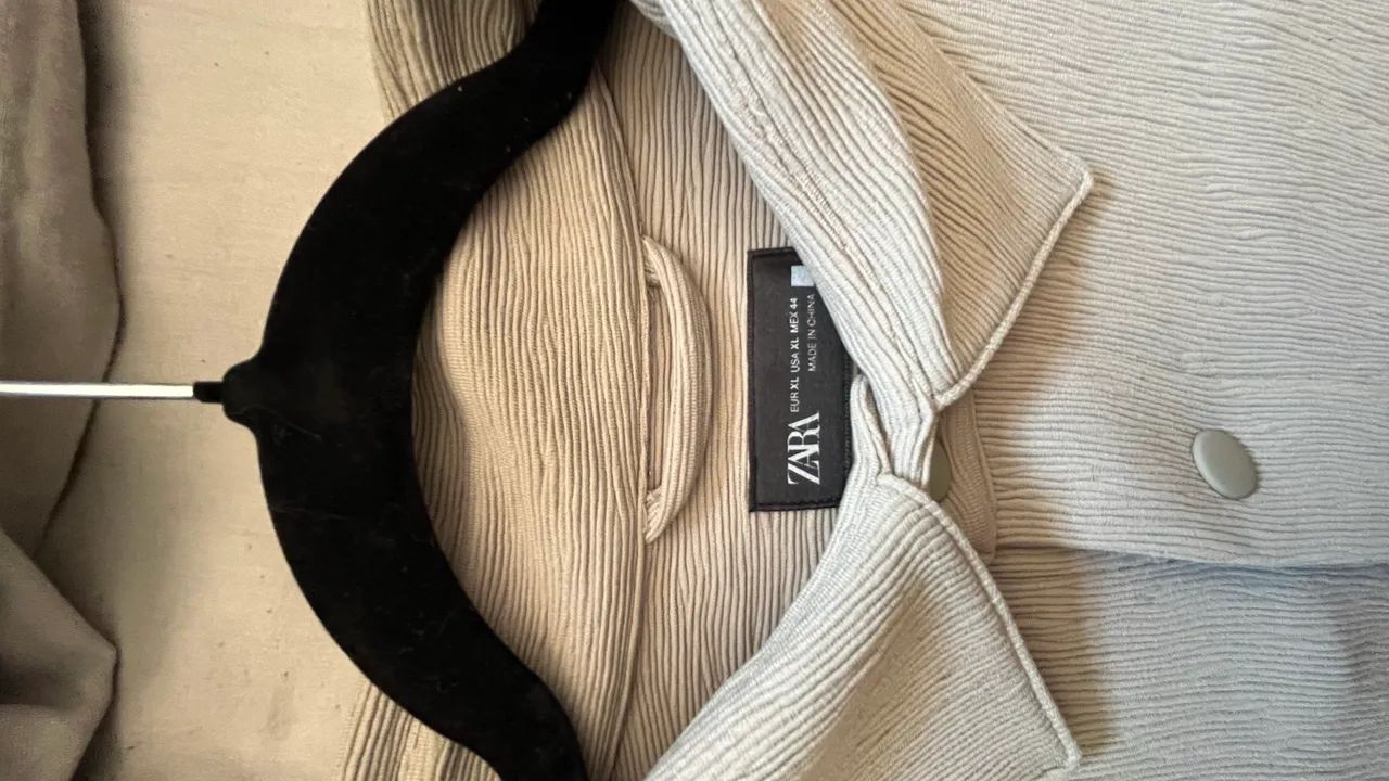 CAMISA ZARA RELAXED FIT COM RELEVO - Foto 2