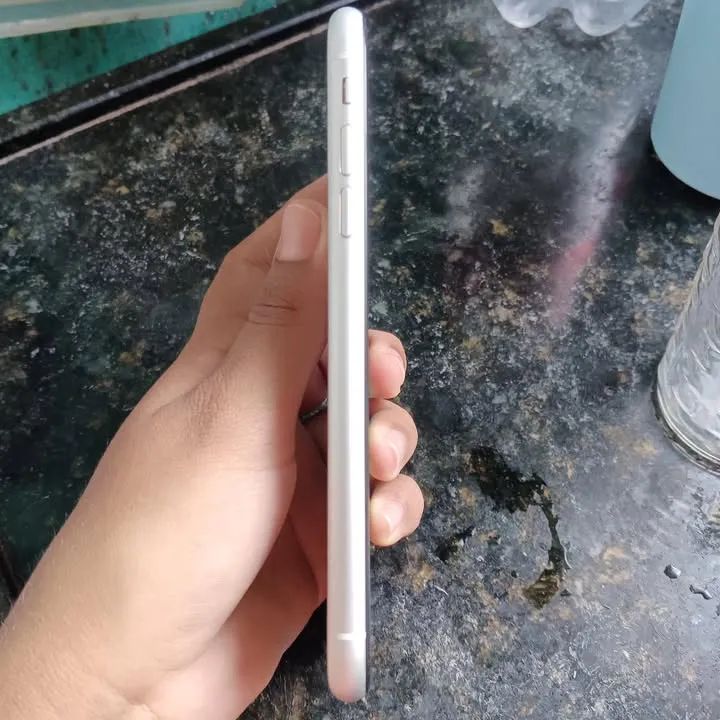 Vende iPhone XR de 750,00 sem nenhum problema - Foto 4