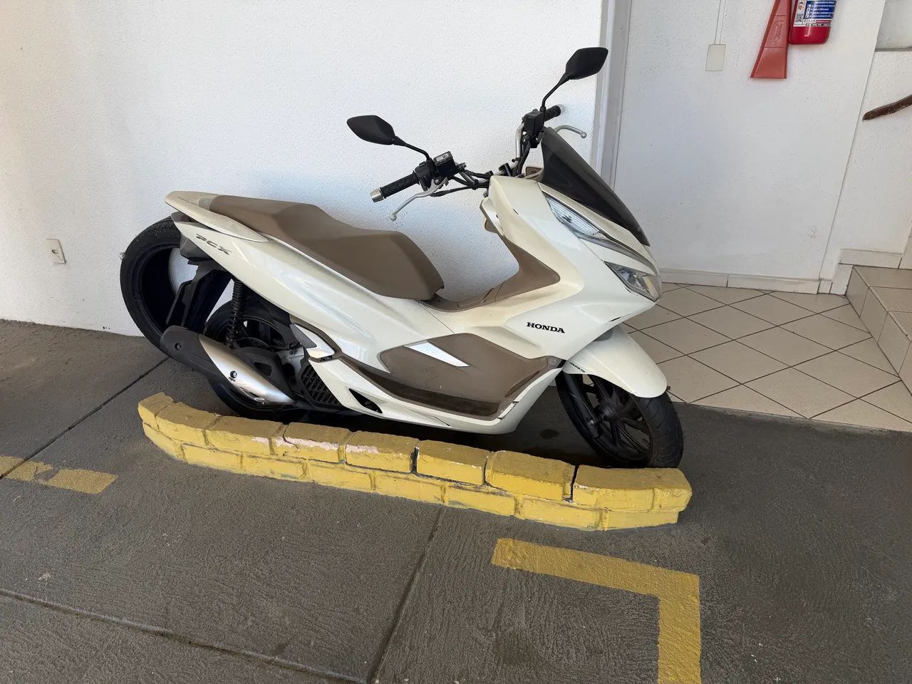 Pcx 150 dlx novinha pouca km