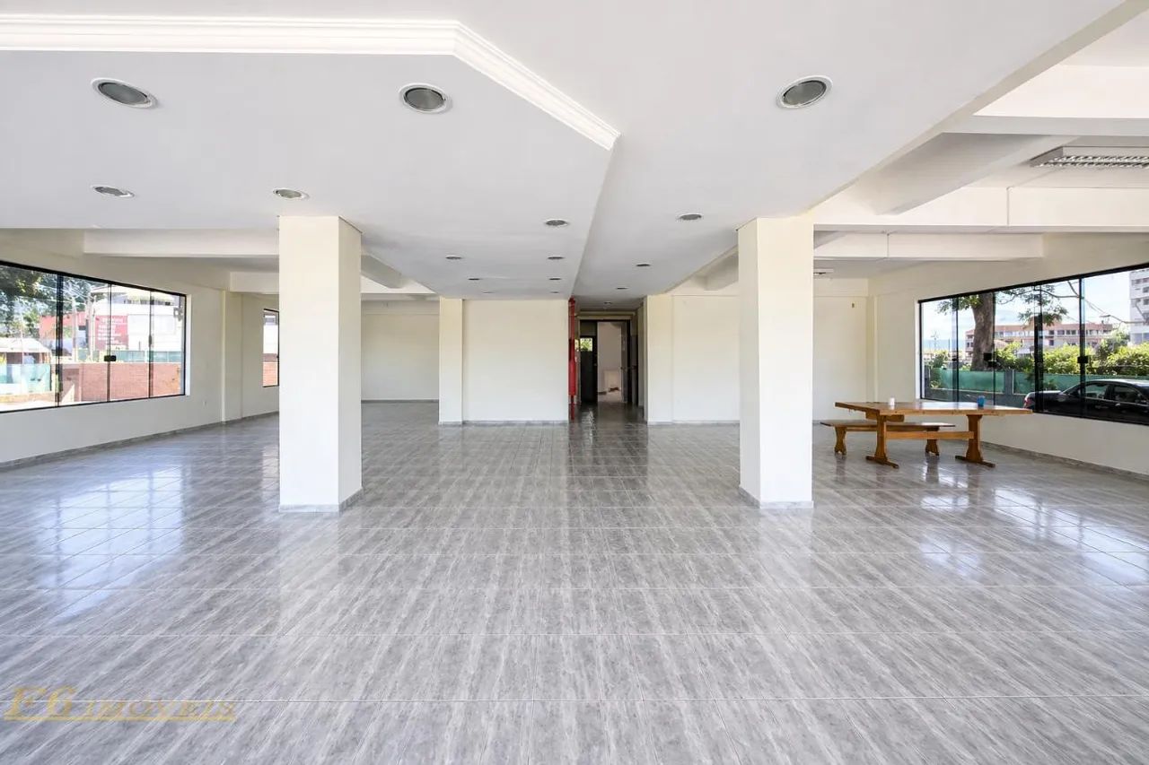 Loja com 4 vagas e 290m² para alugar em Ponta de Baixo, São José - Foto 3