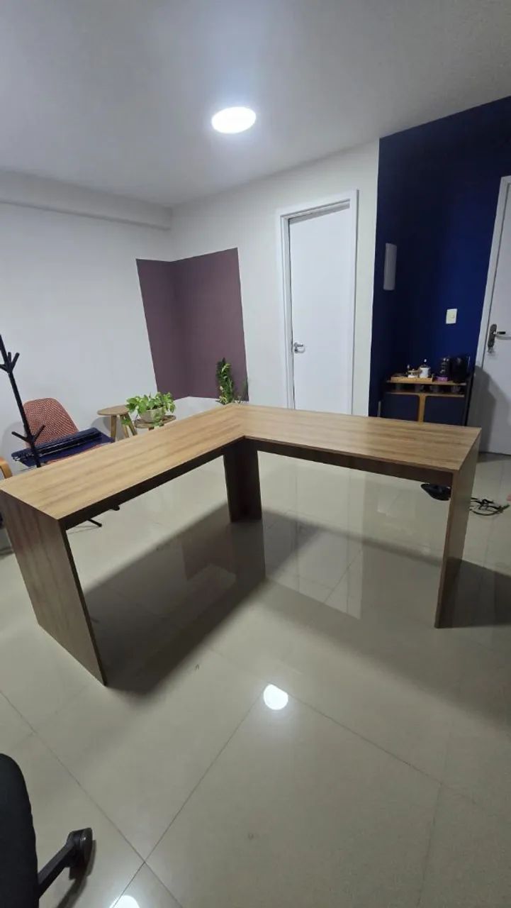 Mesa Computador/Escritório em L - Cor Madeira