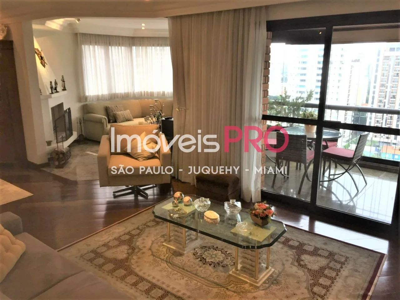Moema Pássaros - 200 m² - andar alto