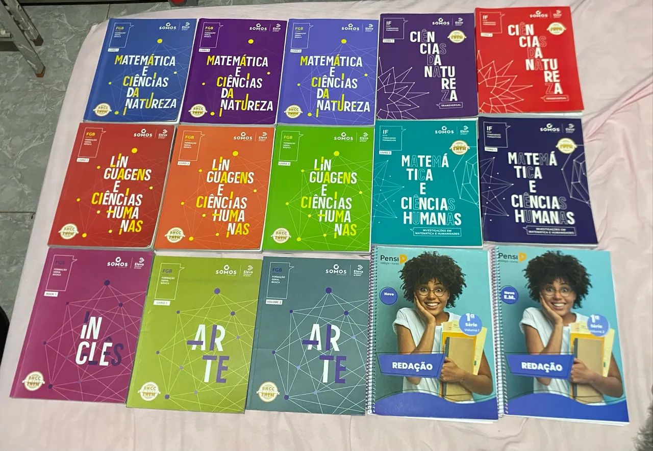 Livros didáticos 1º ano Pensi/Eleva