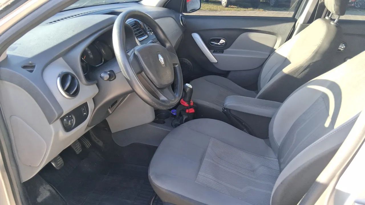 Renault Logan Expression Hi-flex 1.6 8V 4P 2017 - Foto 4