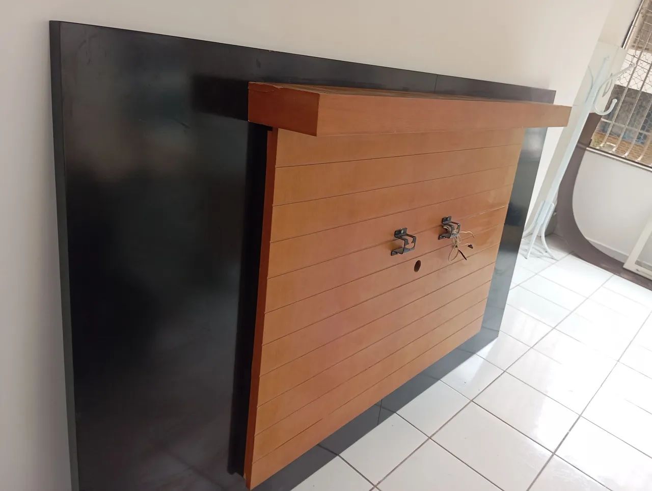 Hanging TV Panel418478879336058883