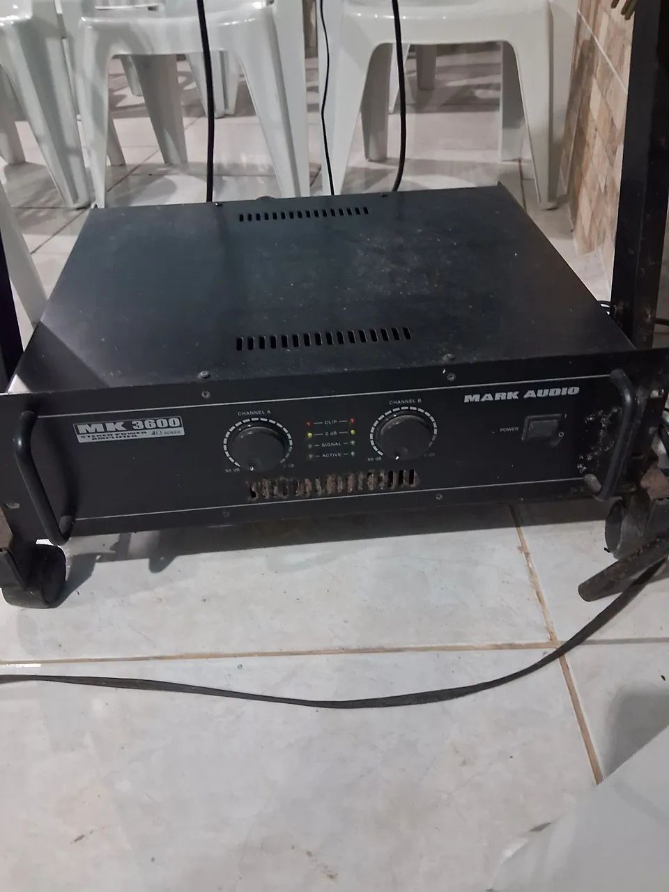 Vendo uma igreja completa com toda parelhagem cadeira pubitos microfones  - Foto 3