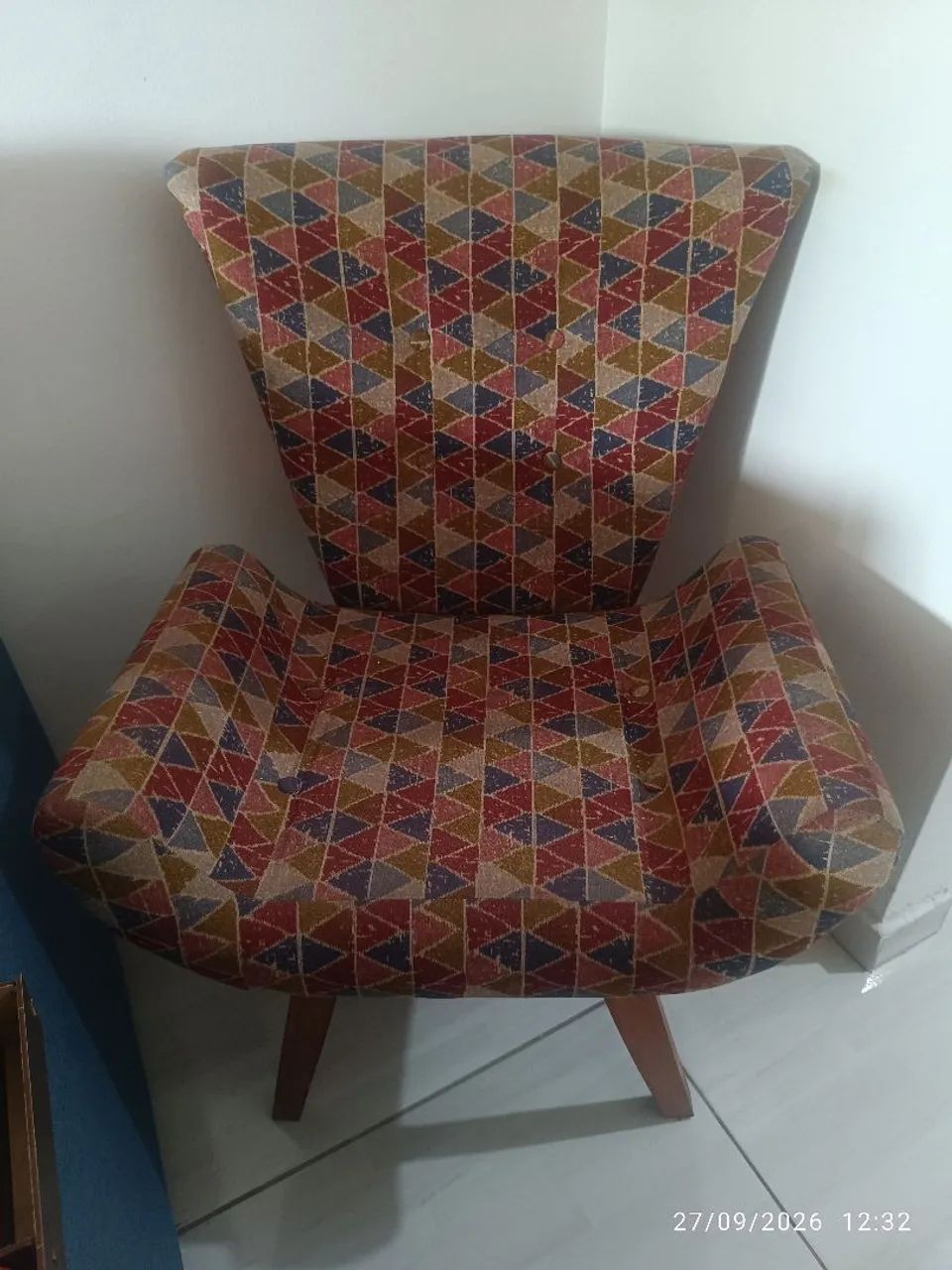 VENDO 02 POLTRONAS SEMI NOVAS - Foto 2