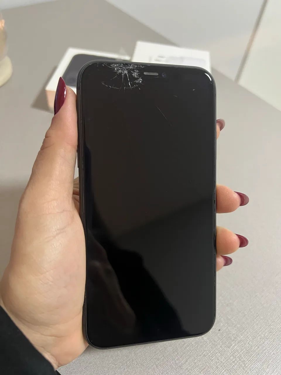 Apple iPhone 11 (64 GB) - Preto - Aparelho todo original - Foto 3