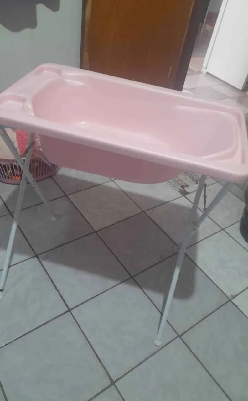 Vende-se Banheira de Bebê 