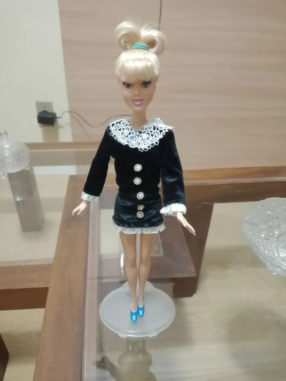 Boneca Barbie estilosa, linda