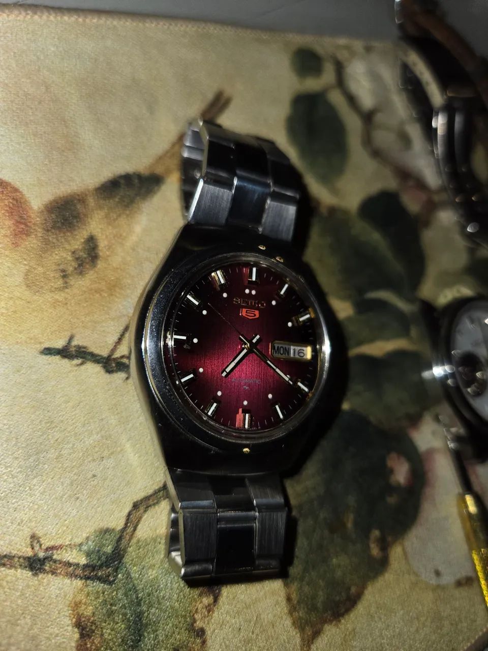 Seiko 5 bordô - Foto 5