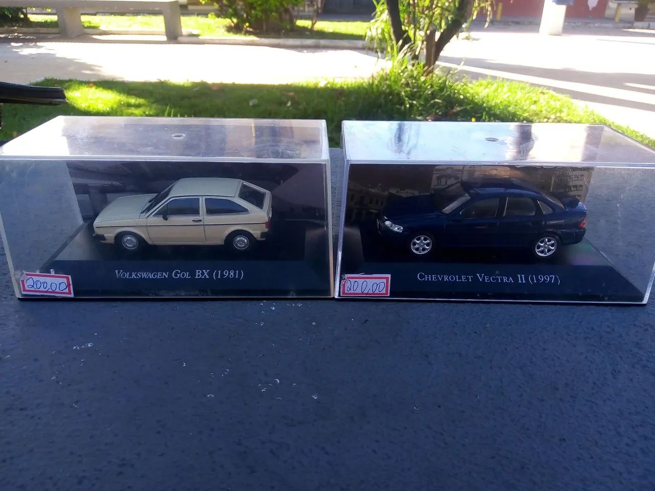 Miniaturas de carros antigos colecionáveis - Foto 3