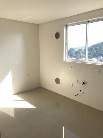 Excelente Apartamento no Centro de Balneário Camboriú - 03 Suítes sendo uma Master - Novo - Foto 4