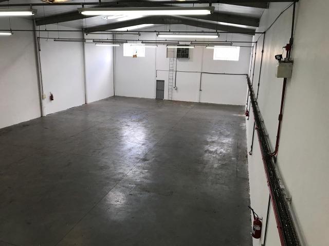 Galpão para locação em Palhoça 650 m² com mezanino - Foto 3