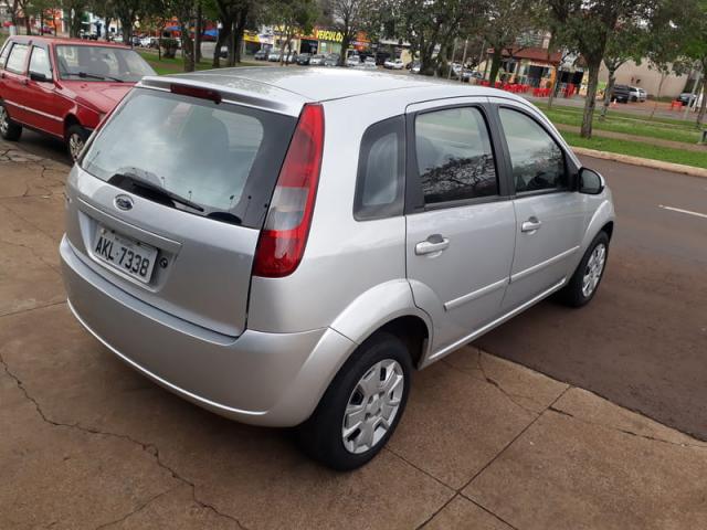 FORD FIESTA HATCH PERSONNALITE 1.0 8v 4P 2003 - Foto 4