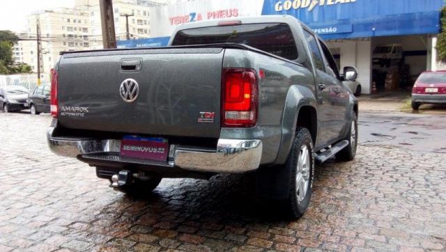 VOLKSWAGEN AMAROK CD HIGHLINE 4MOTION 2.0 BI-TDI AT Cinza 2016/2017 - Foto 4