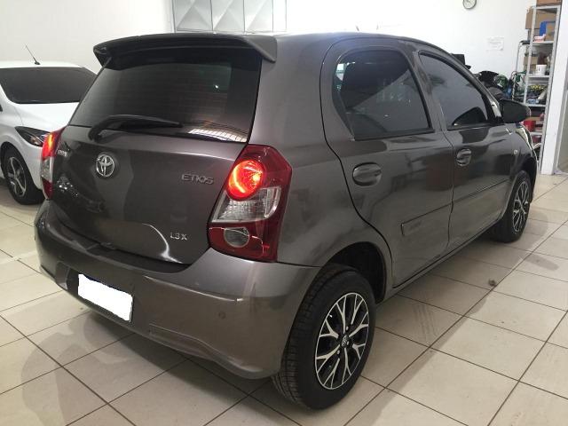 Etios 2019 Hatch X 1.3 6mil KM Automático Cheirando a Novo - Foto 4
