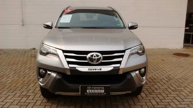 TOYOTA SW4 SRX 4X4 2.8 TB 5LUG AT Prata 2016/2016 - Foto 8