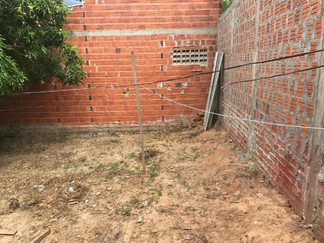 Vendo um casa em frente ao clube do bombeiro e militares - Foto 13