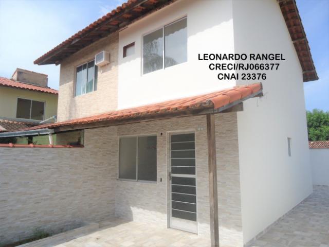 Casa duplex colonial em condomínio fechado, em Mesquita recém reformada, Oportunidade!