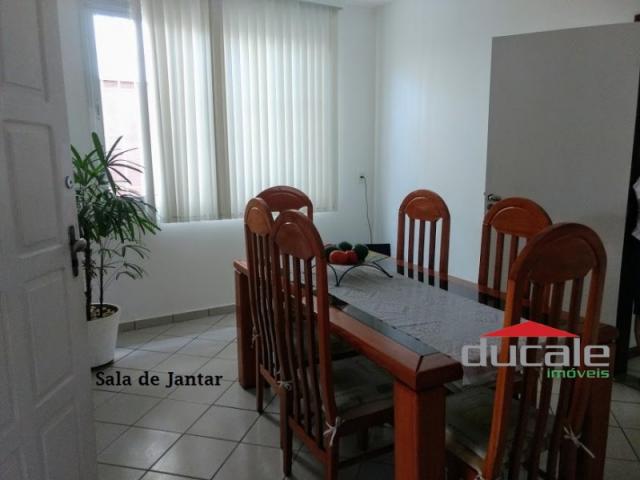 Vende-se Casa grande com Quintal em Jardim Camburi - Foto 8