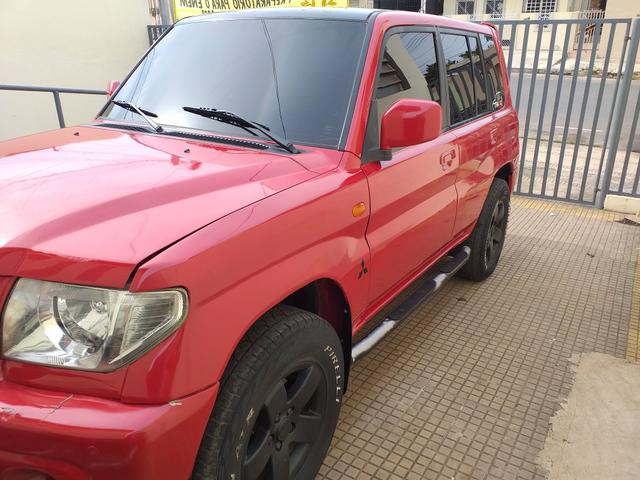 Vende-se Pajero TR4