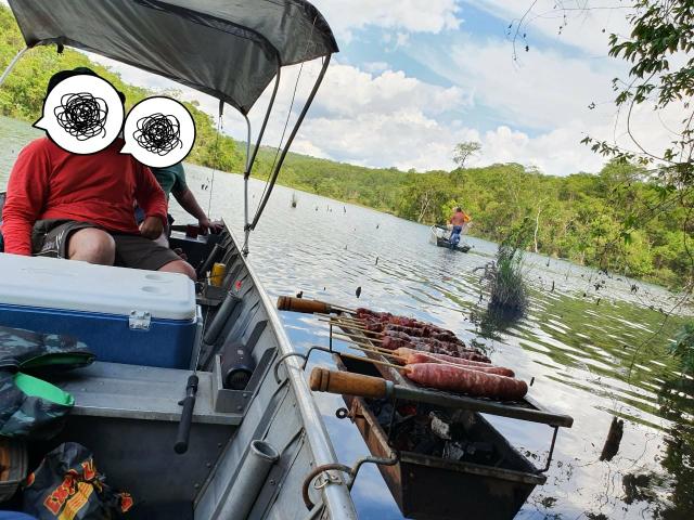Barco com motor 25 - Foto 7