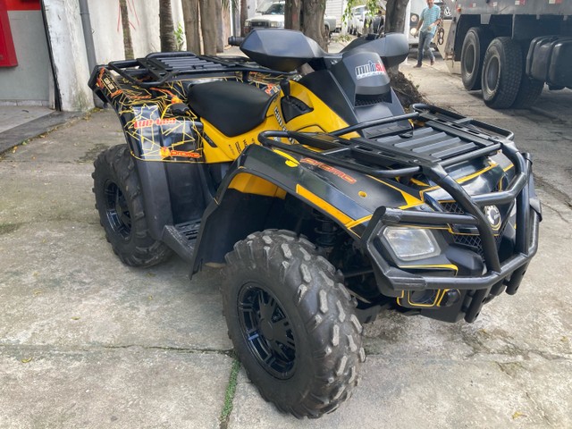 QUADRICICLO CAN AM OUTLANDER 650