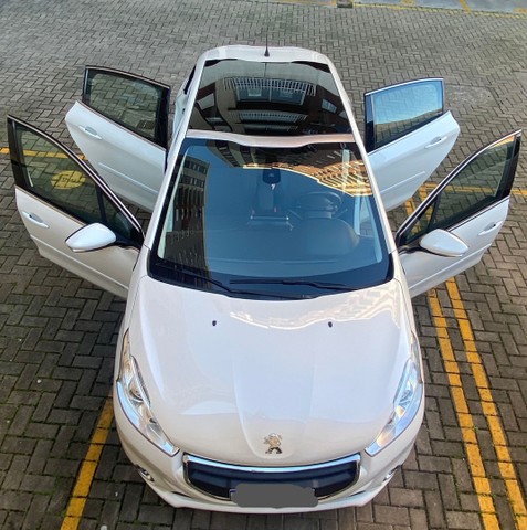PEUGEOT 208 GRIFFE 1.6 AUTOMÁTICO TOP