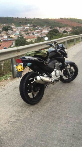 CB 300