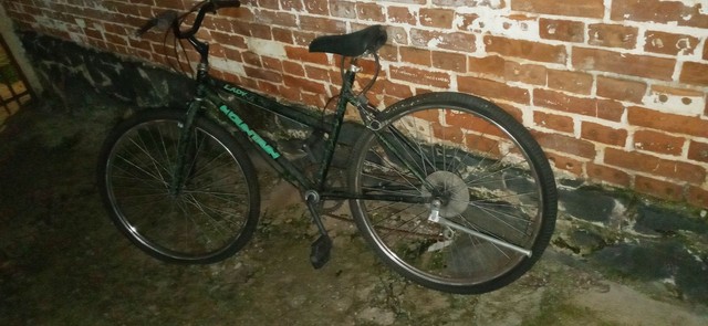 Bicicleta aro 26 com 21 marchas