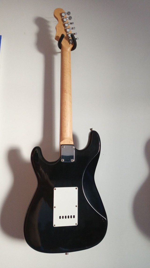 Guitarra Stratocaster  - Foto 2