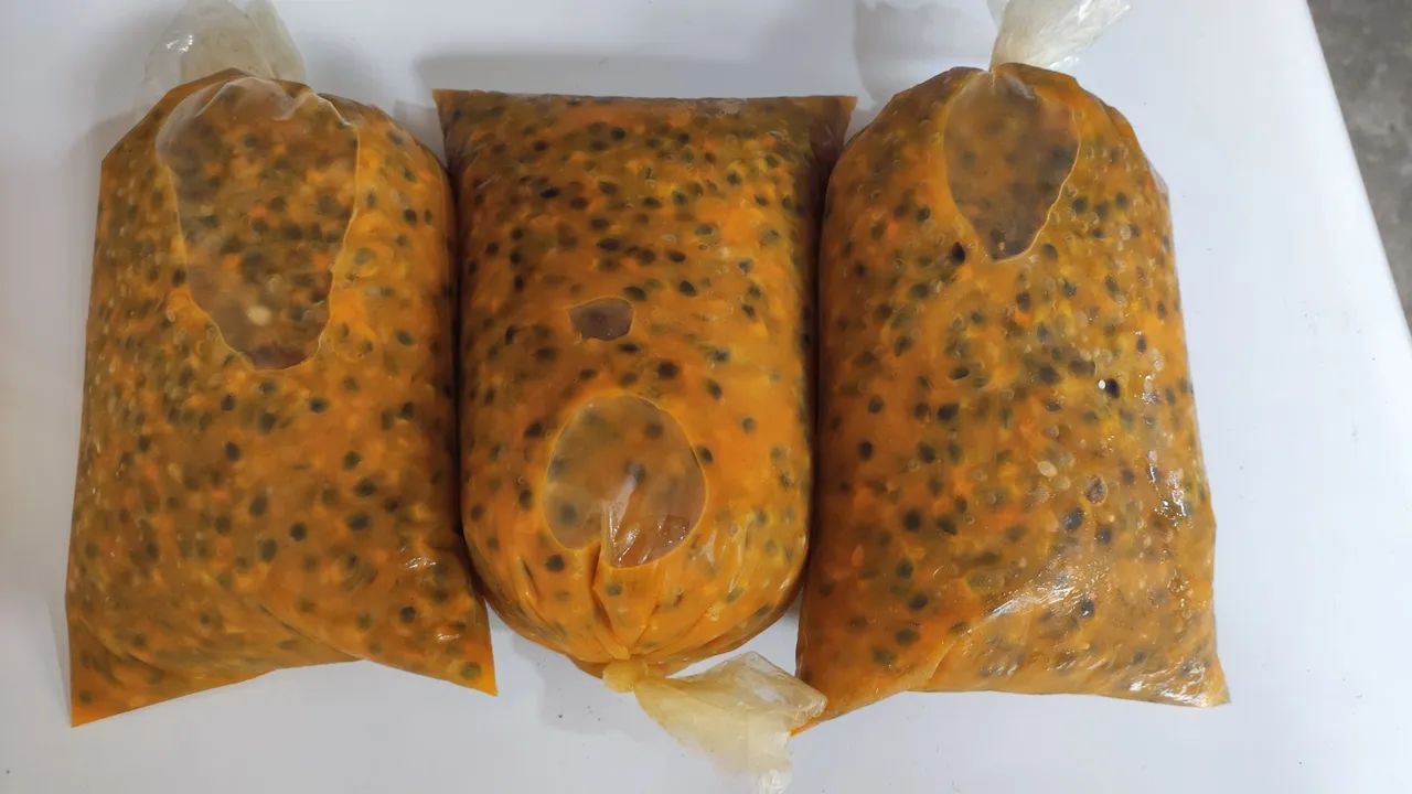 Vendo polpa de maracujá 100% natural, pura sem água!!