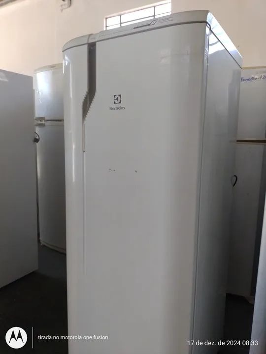 REFRIGERADOR ELECTROLUX RFE 39 FROST FREE 