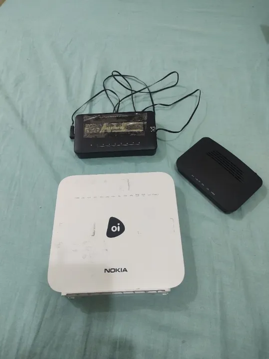 Barbada Nokia G140W-H + 2 moldem sagecom e outros moldem vendo troco Leia o anúncio