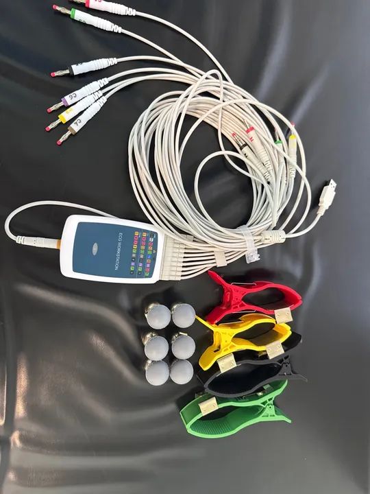 Equipamento de eletrocardiograma - ECG
